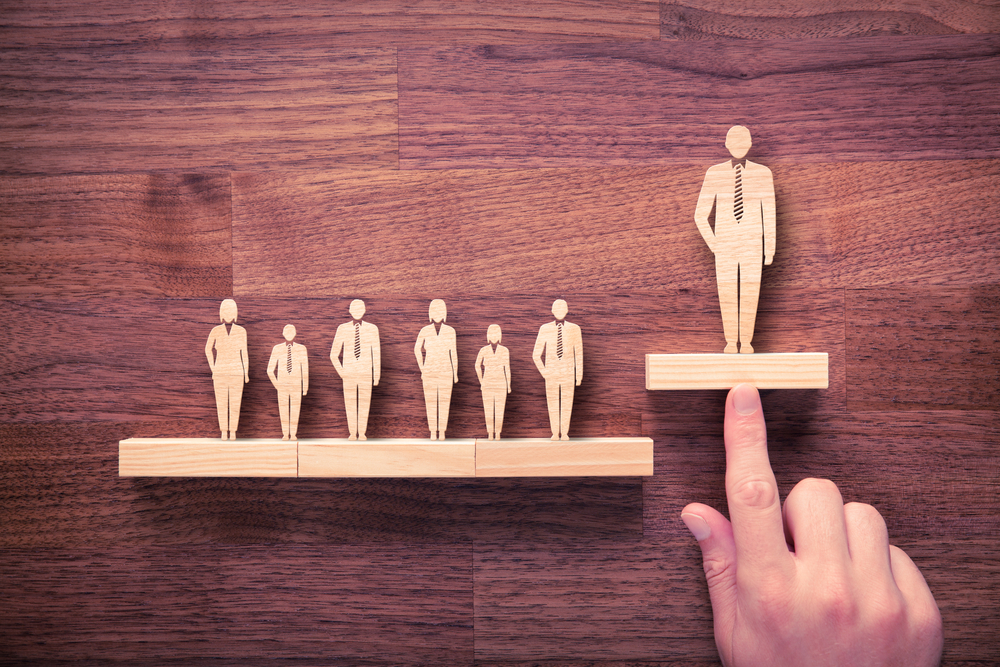 Photo illustration article Comment bien choisir un CEO