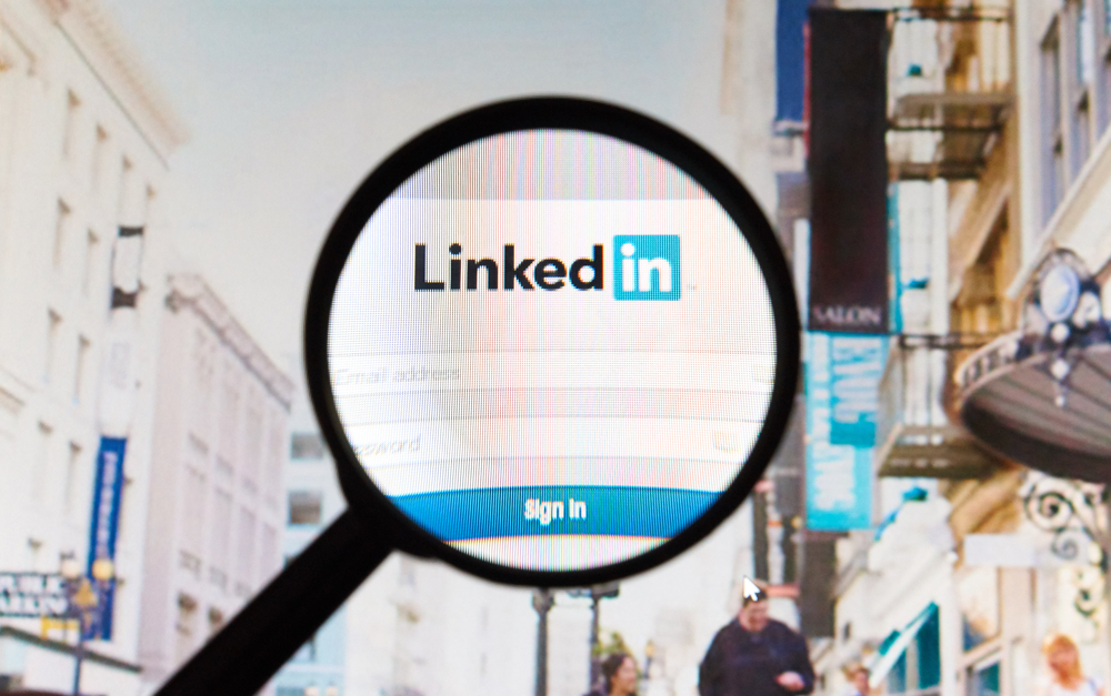 Photo illustration article Linkedin : comment l’utiliser efficacement